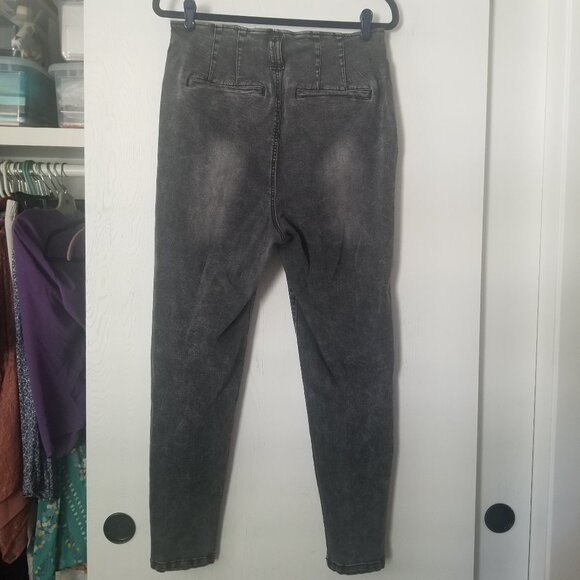 Forever 21 Plus Size 12 High Waist Jeans Black Wash Button Fly Tapered Skinny - Picture 4 of 5